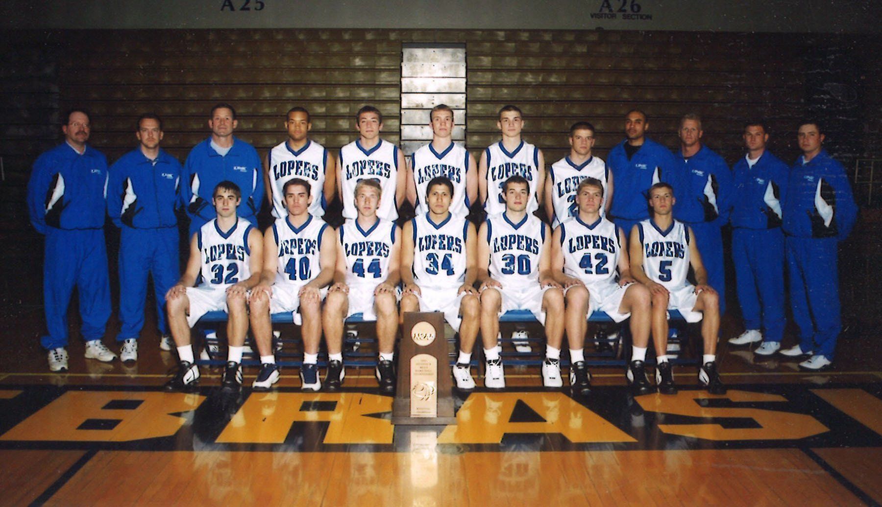 2003 team picture (web)